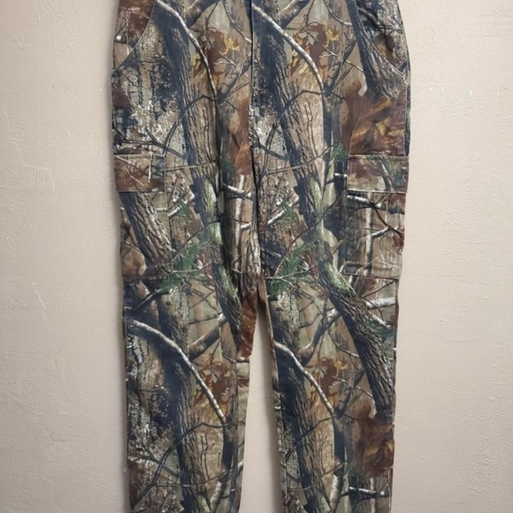 Cabela's camo green and‎ khaki cargo pants